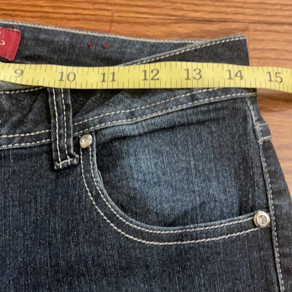 ONE 5 ONE Capri women’s jeans. Embellished, jeweled, stitching!!! Distressed - Picture 8 of 9